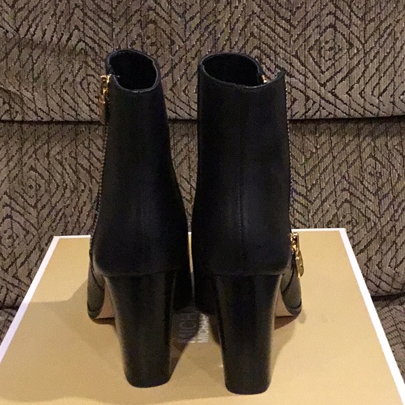Michael Kors Ankle Boots - Picture 3 of 9